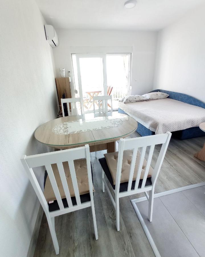 Casa Del Olivo Apartamento Tučepi Exterior foto