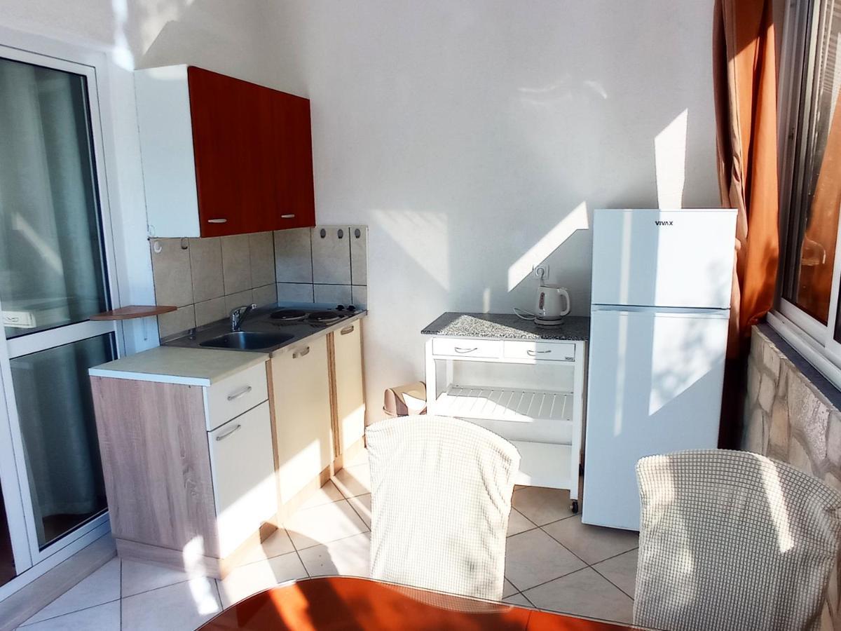 Casa Del Olivo Apartamento Tučepi Exterior foto